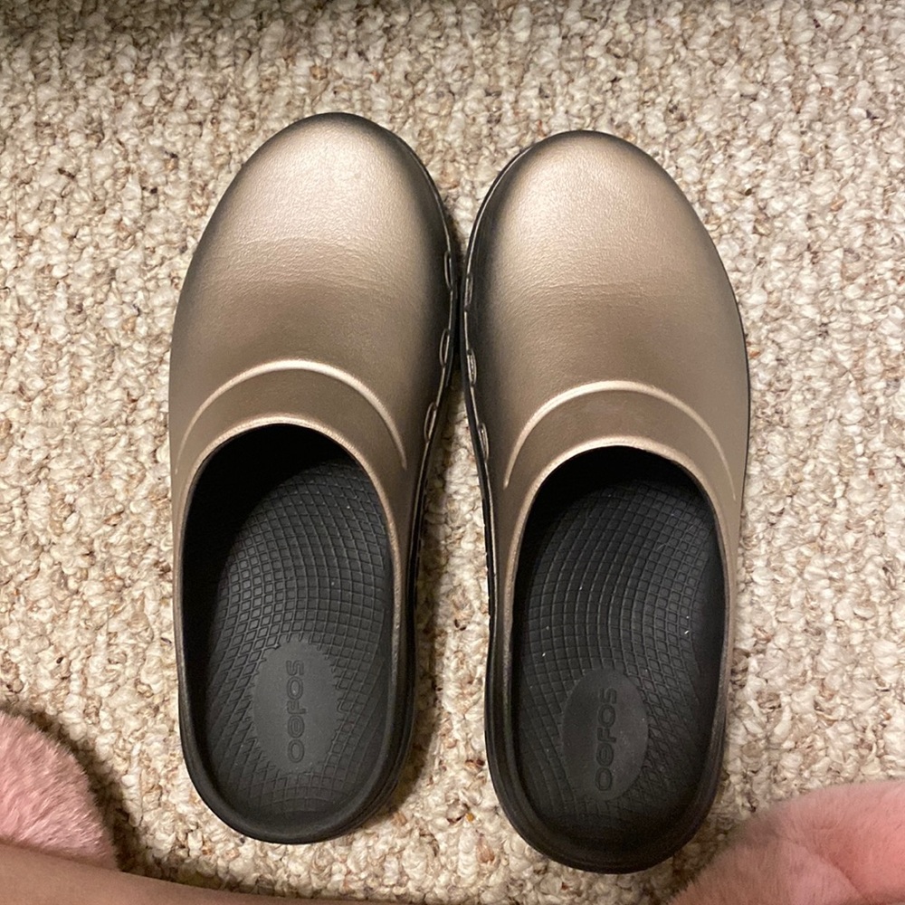 OOFOS womens shoes
